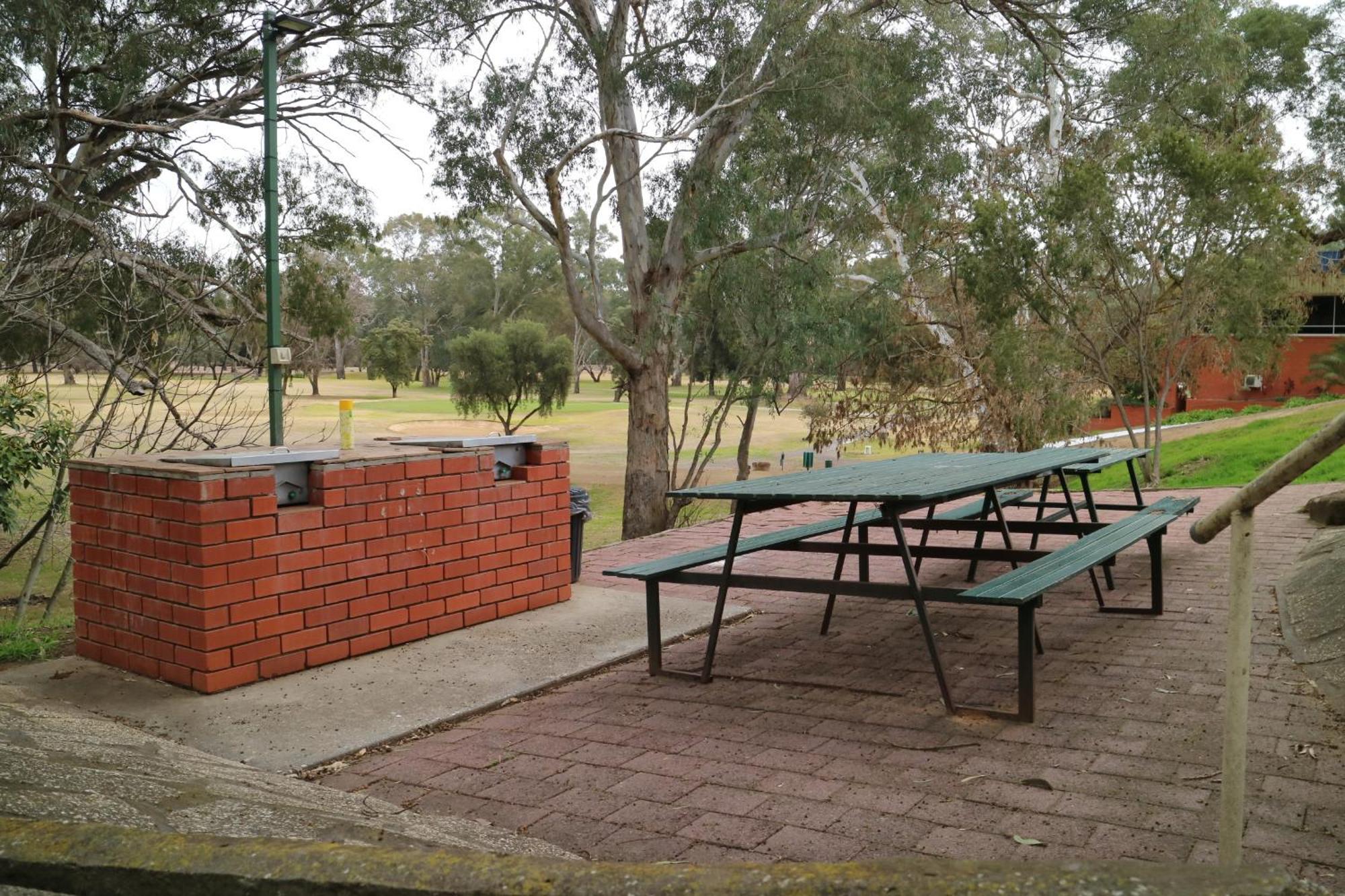 Corowa Golf Club Motel ภายนอก รูปภาพ