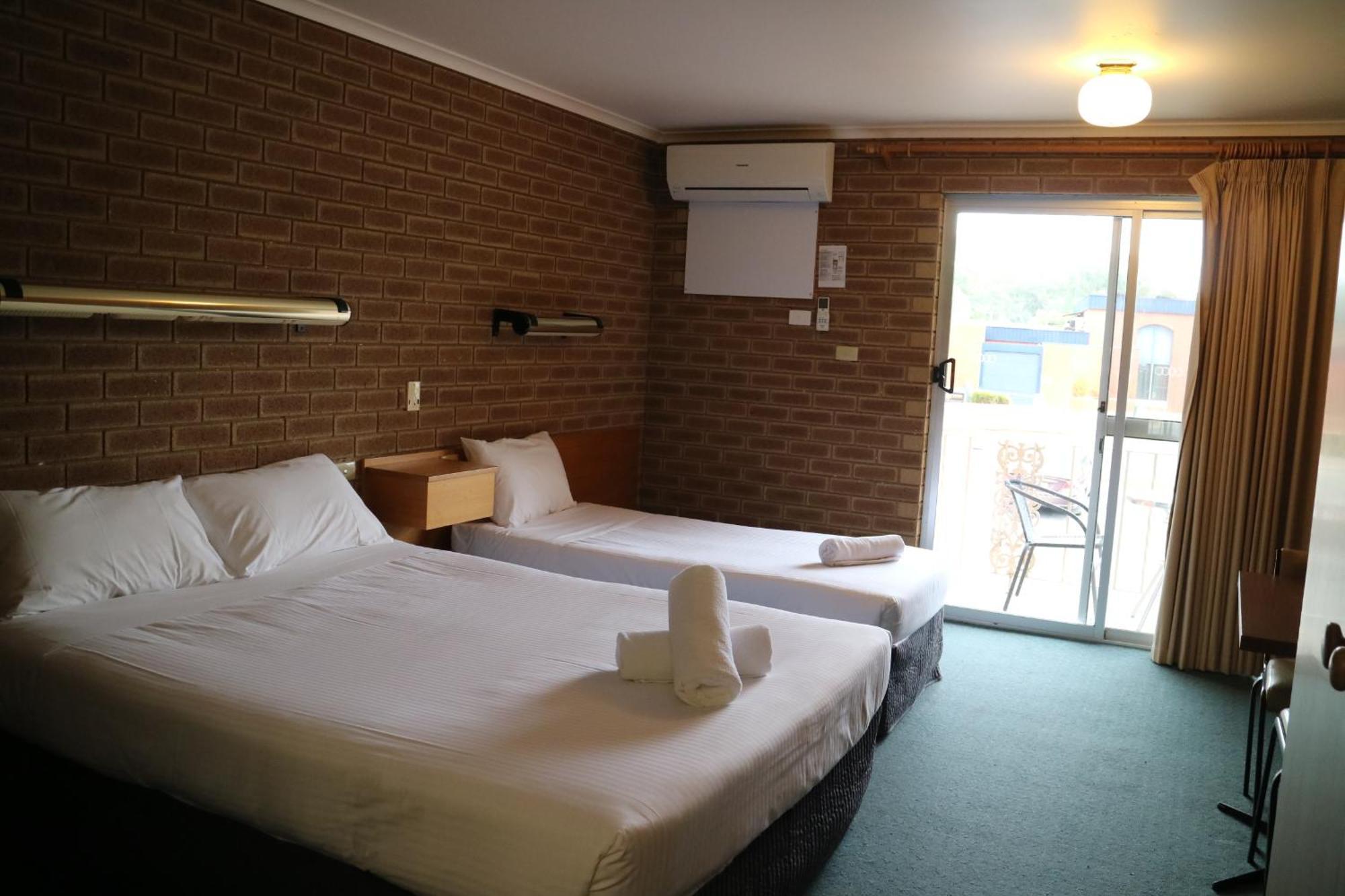 Corowa Golf Club Motel ภายนอก รูปภาพ