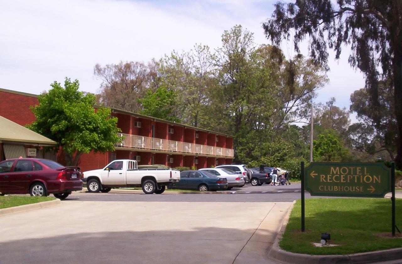 Corowa Golf Club Motel ภายนอก รูปภาพ